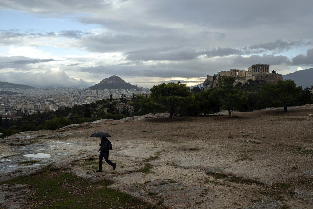 APTOPIX Virus Outbreak Greece